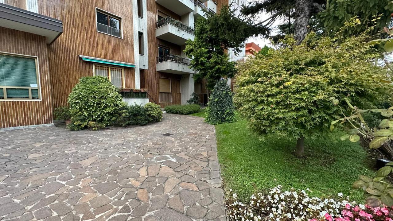 Dehomes - Two Bedrooms, Terrace, Wi-Fi, Tram To Centre & Rho Fiera Мілан Екстер'єр фото